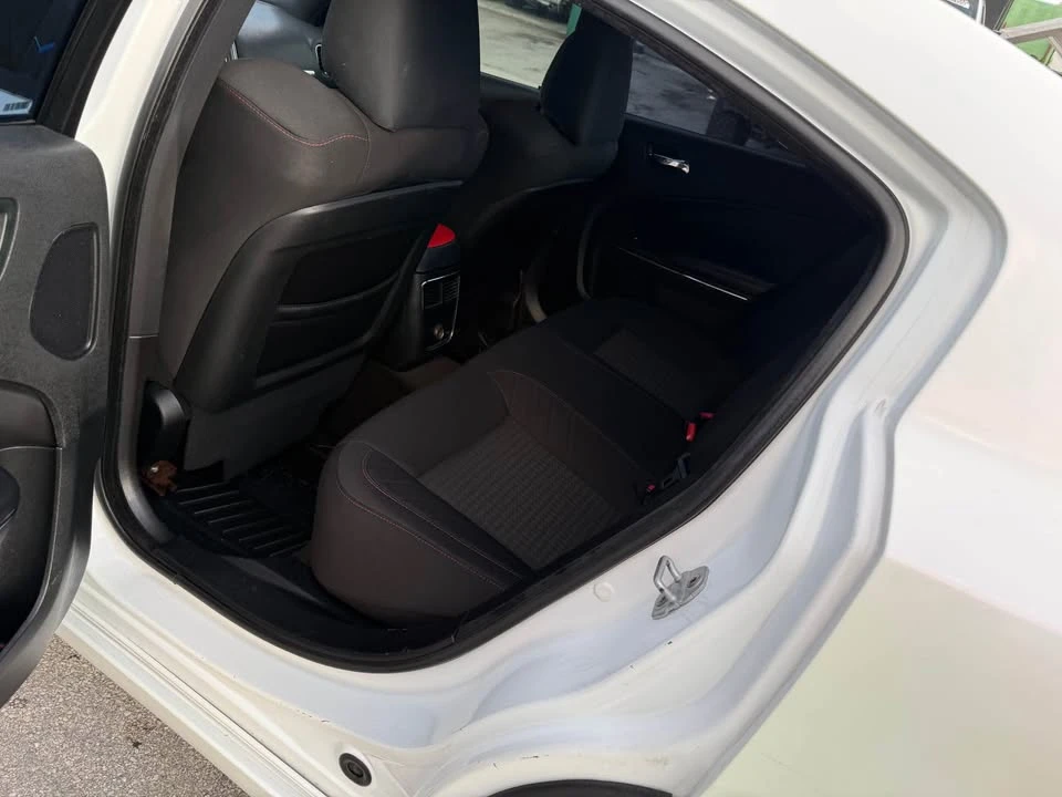 2014 Dodge Charger 7th Gen - Image 10 of 14