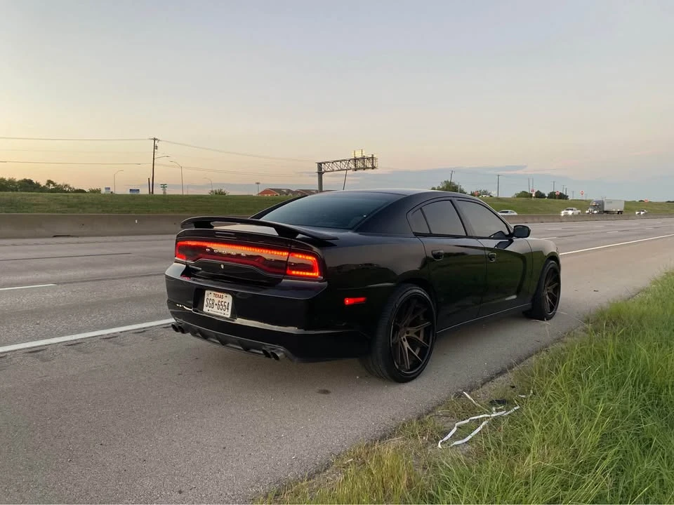 2014 Dodge Charger 7th Gen - Image 2 of 5