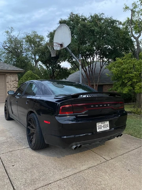 2014 Dodge Charger 7th Gen - Image 4 of 5