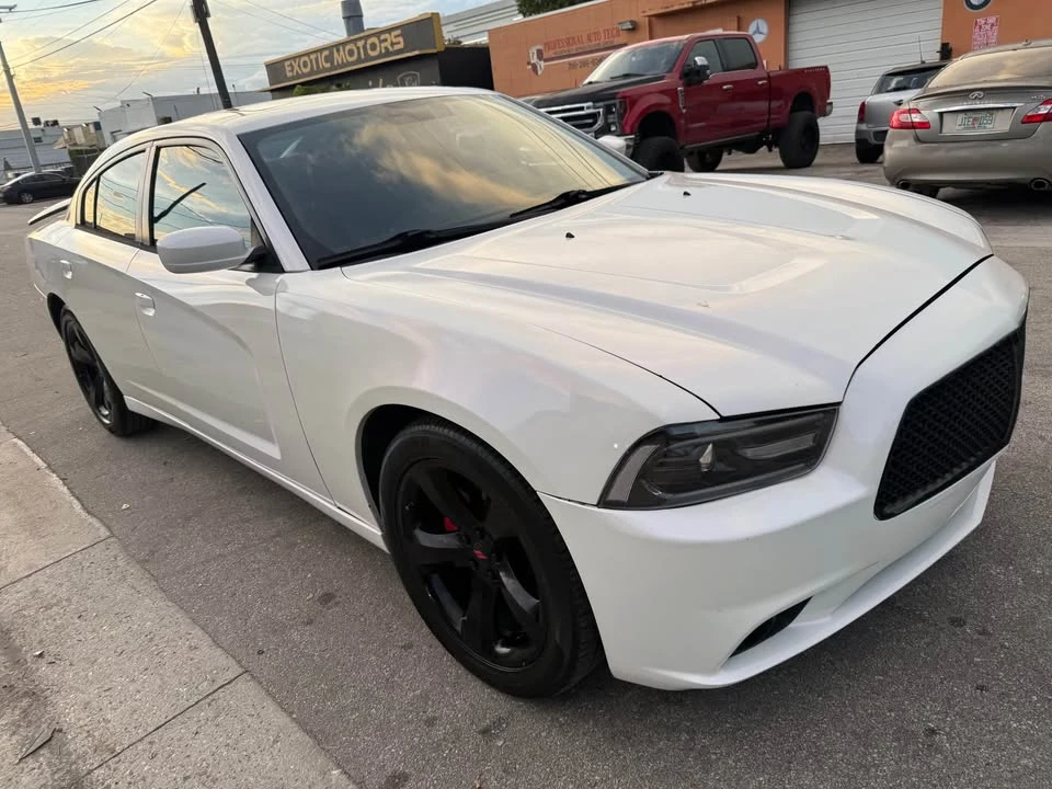 2014 Dodge Charger 7th Gen - Image 3 of 14