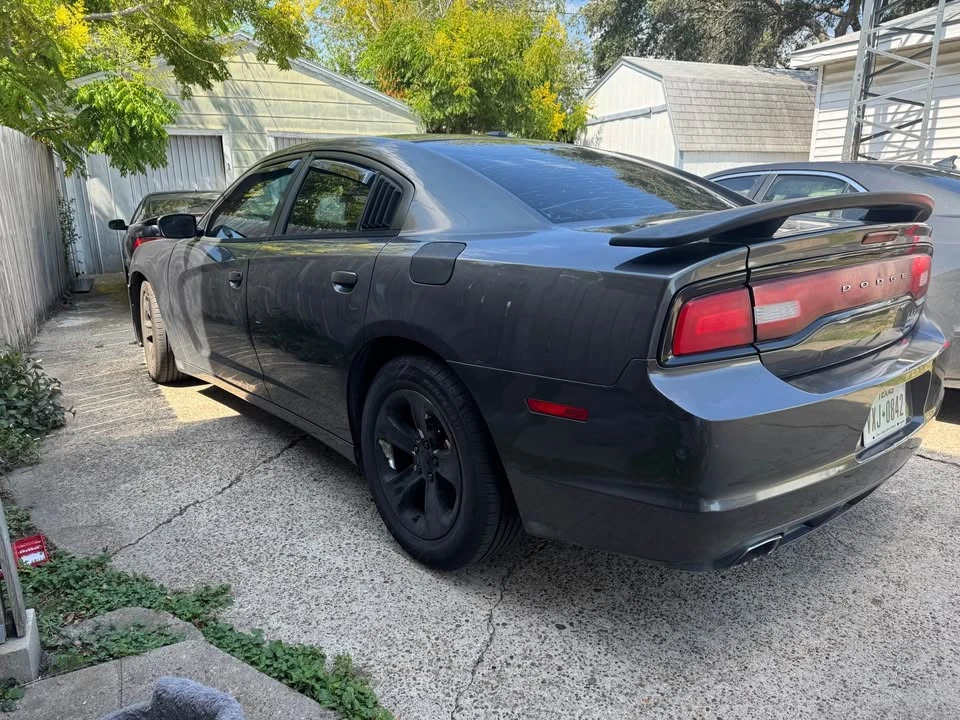 2014 Dodge Charger 7th Gen - Image 4 of 8