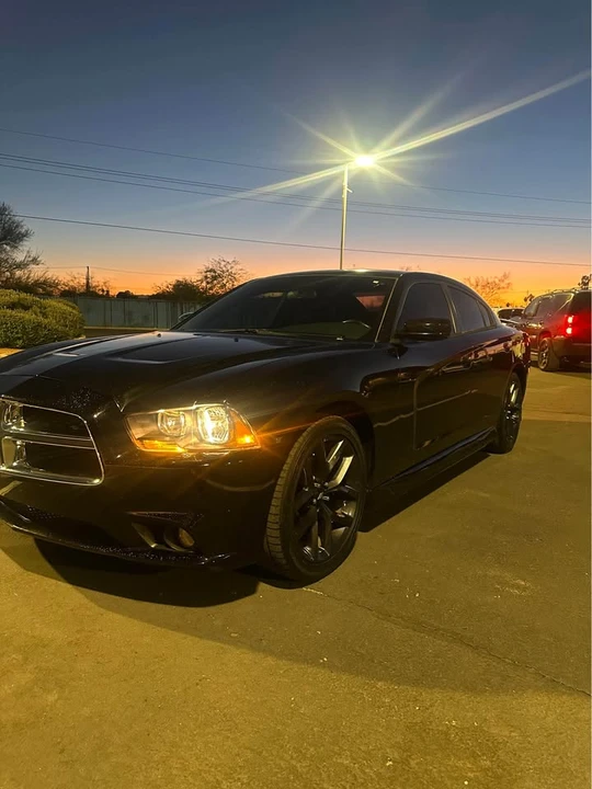2014 Dodge Charger 7th Gen - Image 3 of 9