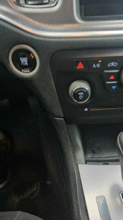 2014 Dodge Charger 7th Gen - Image 10 of 15