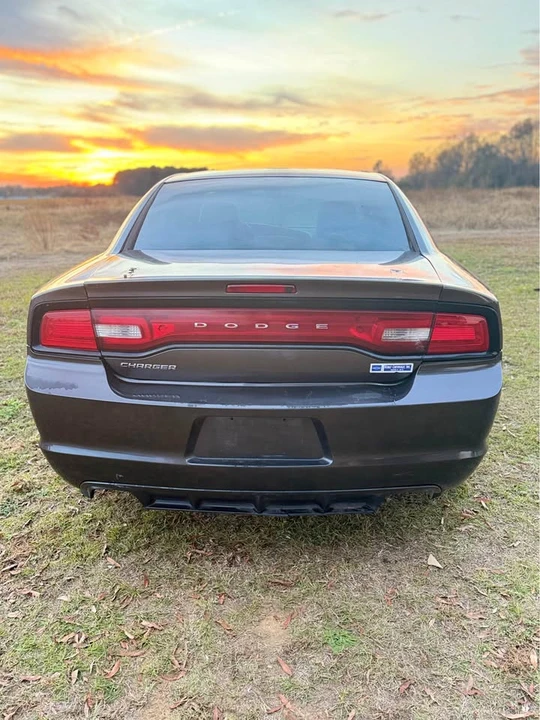 2014 Dodge Charger 7th Gen - Image 2 of 7