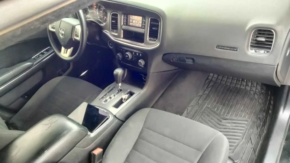 2014 Dodge Charger 7th Gen - Image 10 of 14