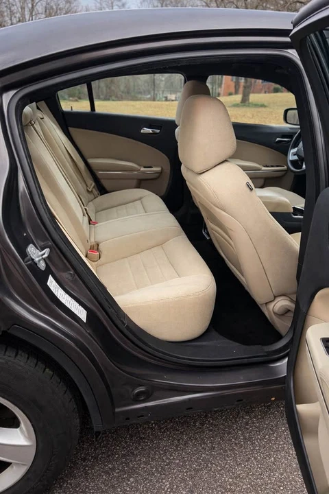 2014 Dodge Charger 7th Gen - Image 13 of 15
