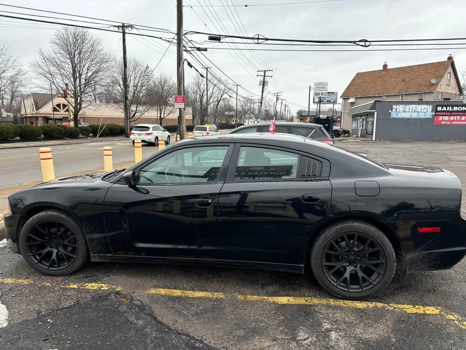 2014 Dodge Charger 7th Gen - Image 2 of 11