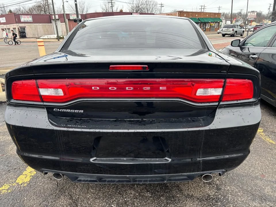 2014 Dodge Charger 7th Gen - Image 4 of 11