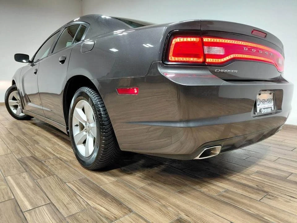 2014 Dodge Charger 7th Gen - Image 17 of 19