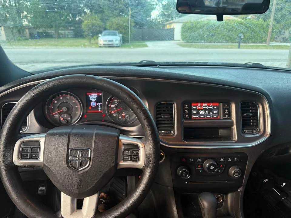 2014 Dodge Charger 7th Gen - Image 10 of 11