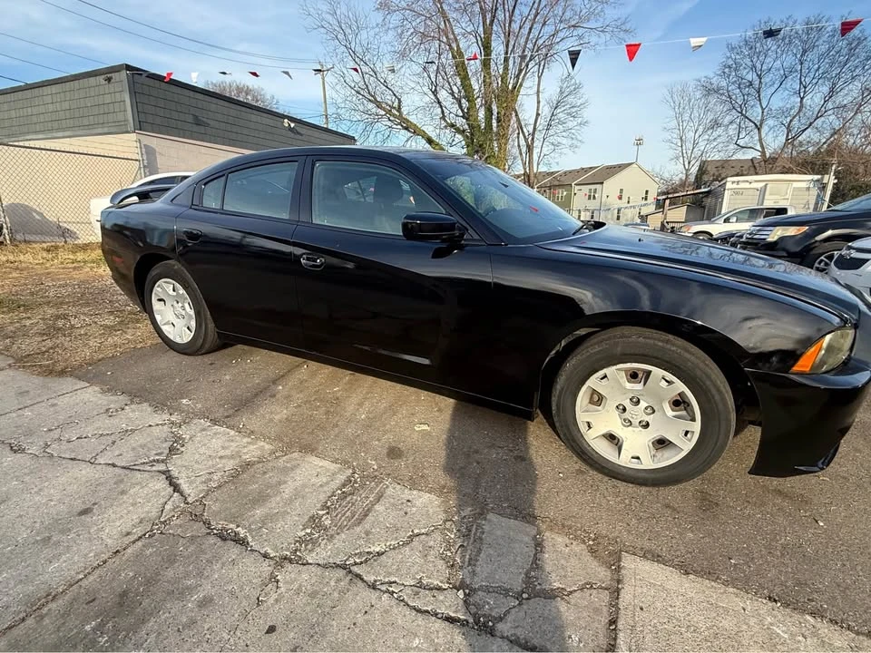 2014 Dodge Charger 7th Gen - Image 2 of 11
