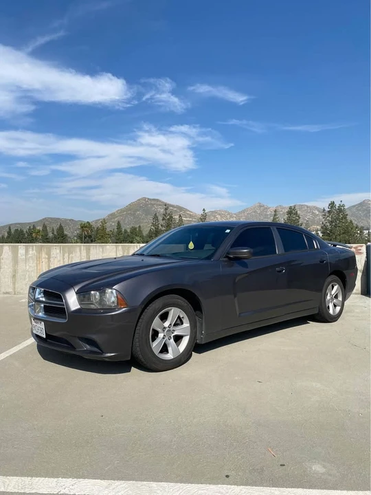 2014 Dodge Charger 7th Gen - Image 2 of 8