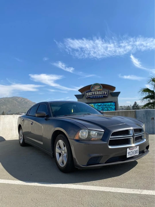 2014 Dodge Charger 7th Gen - Image 4 of 8