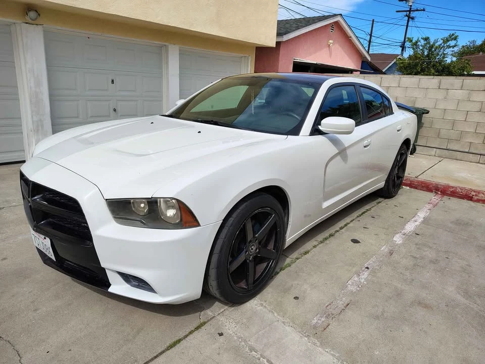2014 Dodge Charger 7th Gen - Image 4 of 6