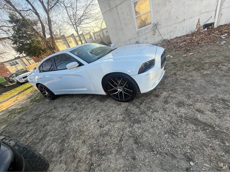 2014 Dodge Charger 7th Gen - Image 2 of 8