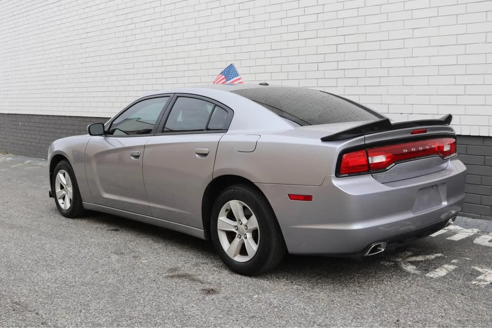 2014 Dodge Charger 7th Gen - Image 4 of 17