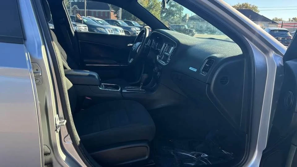 2014 Dodge Charger 7th Gen - Image 12 of 16