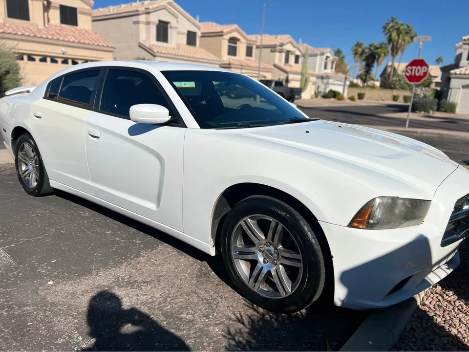 2014 Dodge Charger 7th Gen - Image 2 of 12