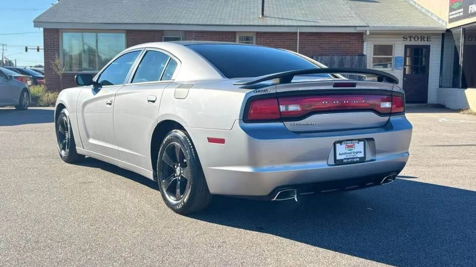 2014 Dodge Charger 7th Gen - Image 4 of 16