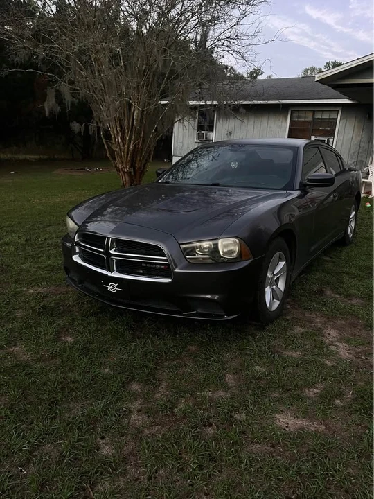 2014 Dodge Charger 7th Gen - Image 2 of 8