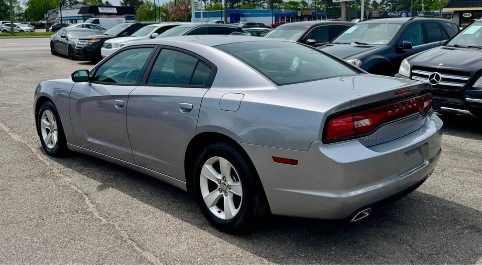 2014 Dodge Charger 7th Gen - Image 7 of 20
