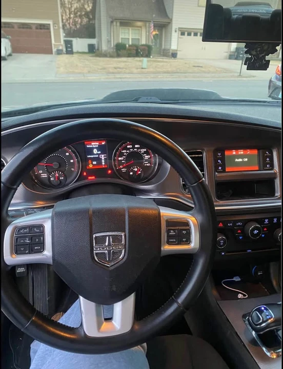 2014 Dodge Charger 7th Gen - Image 8 of 12
