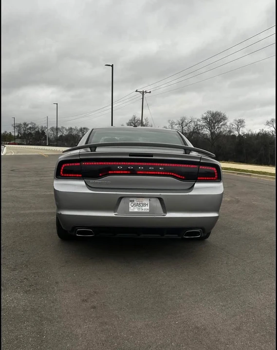 2014 Dodge Charger 7th Gen - Image 4 of 12