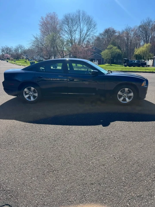 2014 Dodge Charger 7th Gen - Image 4 of 16