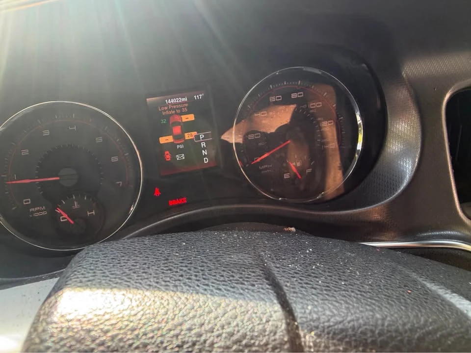 2014 Dodge Charger 7th Gen - Image 2 of 9