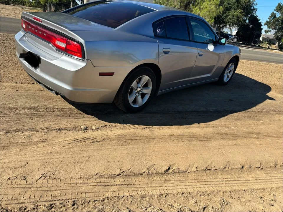 2014 Dodge Charger 7th Gen - Image 5 of 11