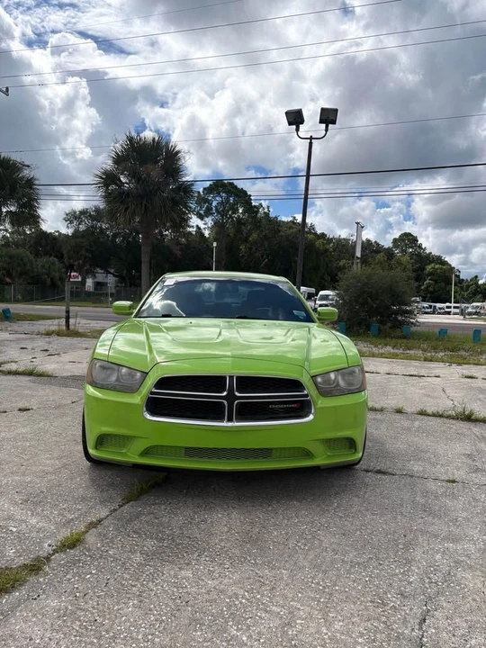 2014 Dodge Charger 7th Gen - Image 2 of 10