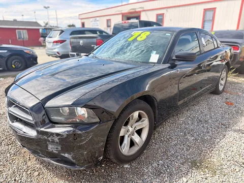2014 Dodge Charger SE Sedan 4D