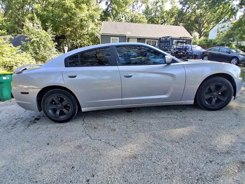 2014 Dodge Charger SE Sedan 4D