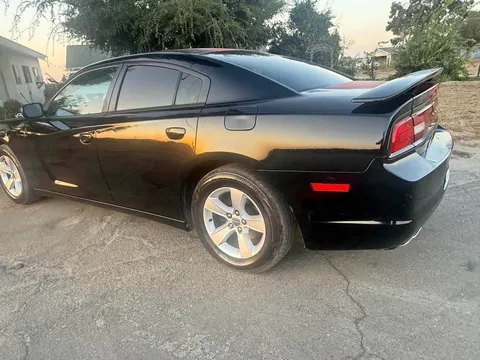 2014 Dodge Charger SE Sedan 4D
