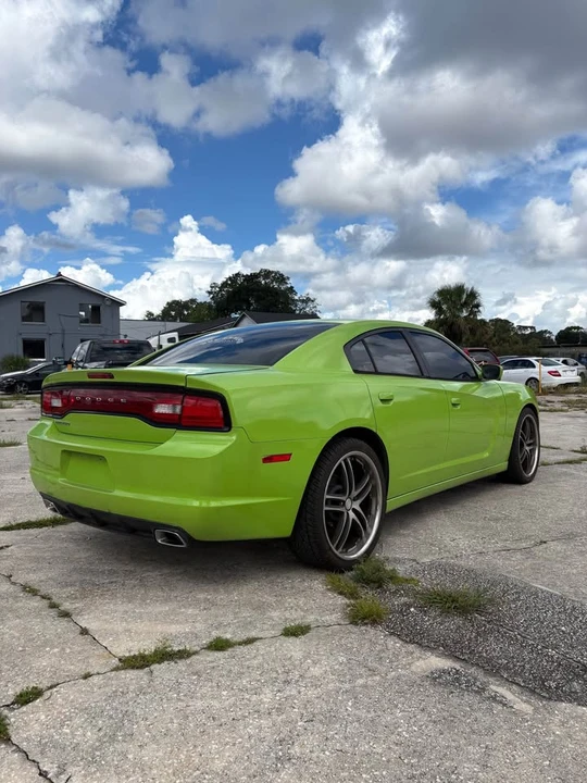 2014 Dodge Charger 7th Gen - Image 4 of 10