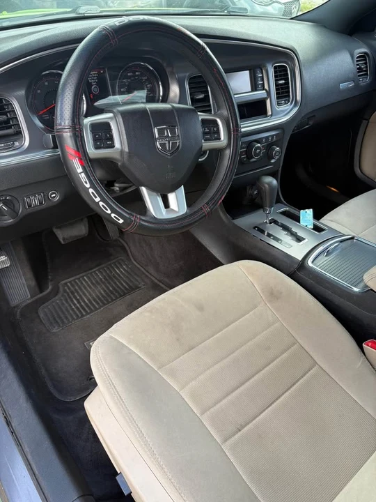 2014 Dodge Charger 7th Gen - Image 6 of 10