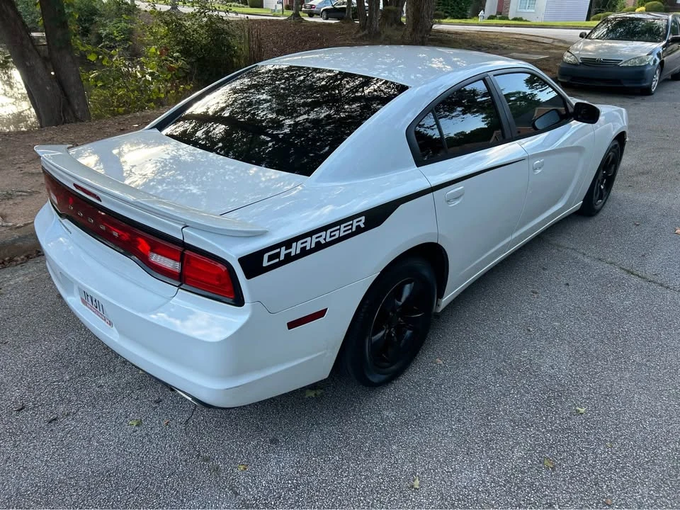 2014 Dodge Charger 7th Gen - Image 11 of 16