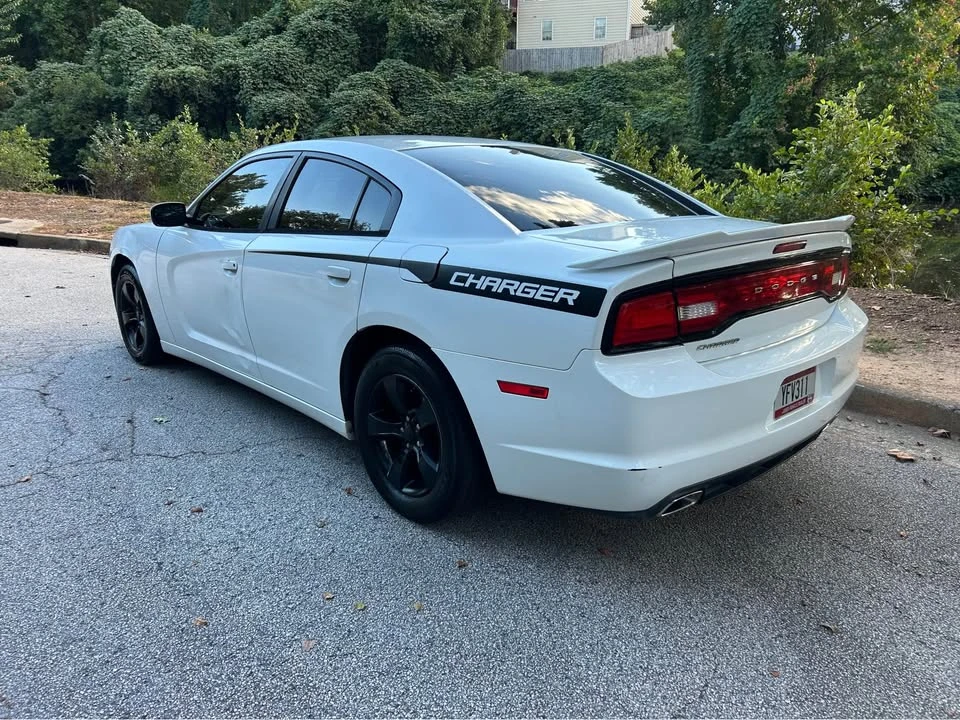 2014 Dodge Charger 7th Gen - Image 4 of 16