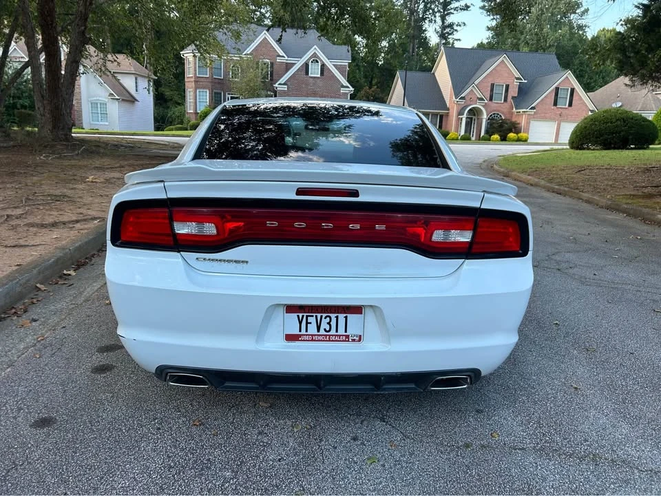 2014 Dodge Charger 7th Gen - Image 13 of 16
