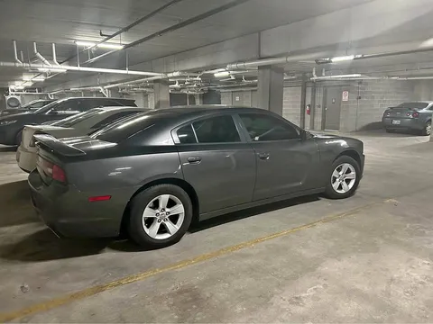 2014 Dodge Charger SE Sedan 4D