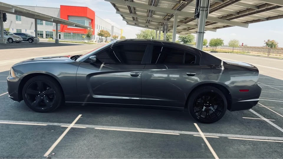 2014 Dodge Charger 7th Gen - Image 4 of 13