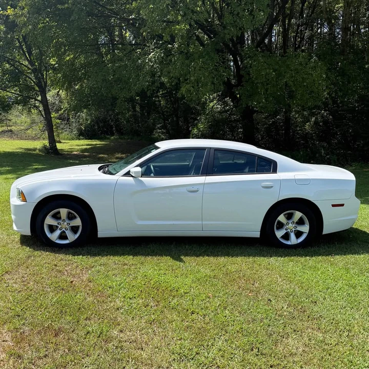 2014 Dodge Charger 7th Gen - Image 3 of 9