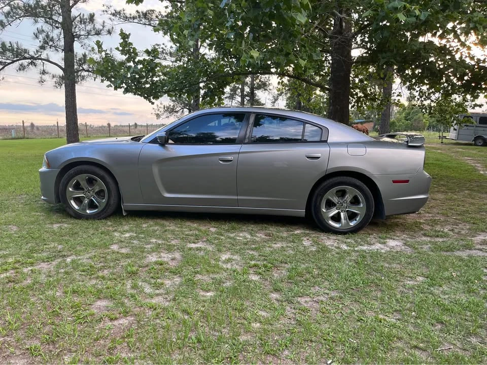 2014 Dodge Charger 7th Gen - Image 3 of 15