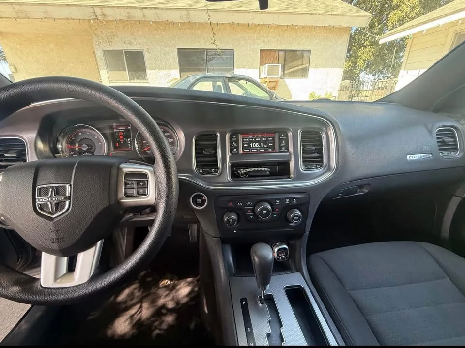 2014 Dodge Charger 7th Gen - Image 12 of 15