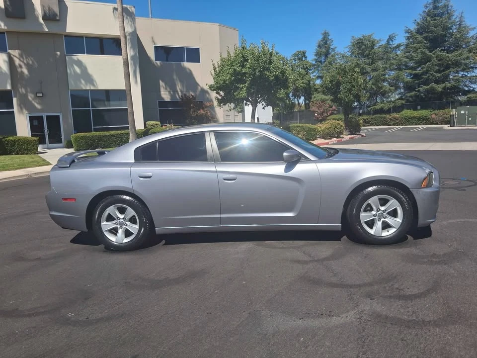 2014 Dodge Charger 7th Gen - Image 5 of 6