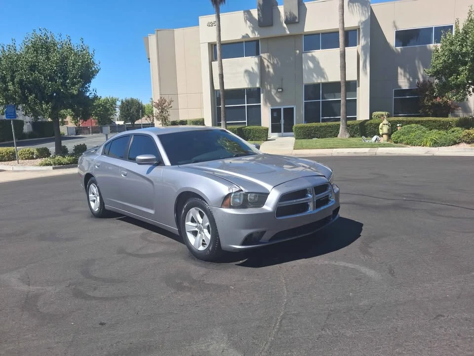 2014 Dodge Charger 7th Gen - Image 4 of 6
