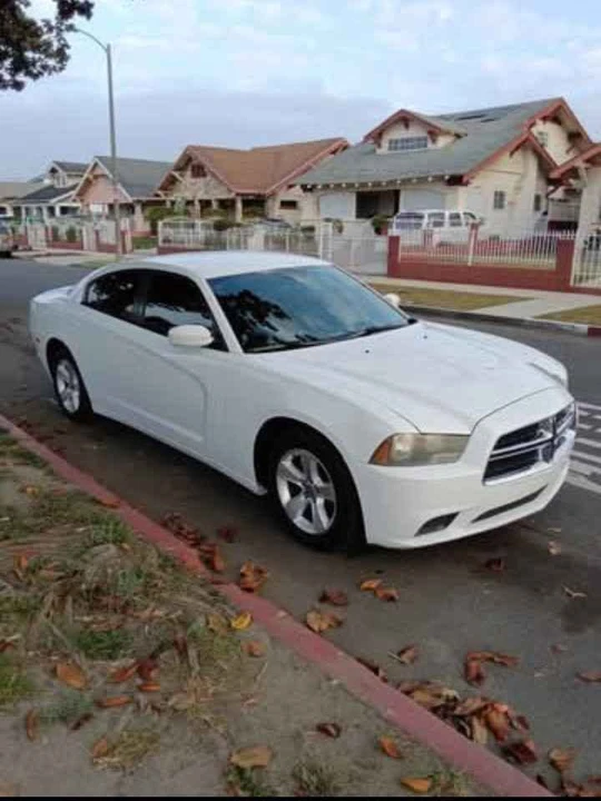 2014 Dodge Charger 7th Gen - Image 3 of 11