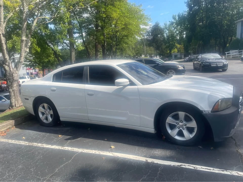 2014 Dodge Charger 7th Gen - Image 3 of 4