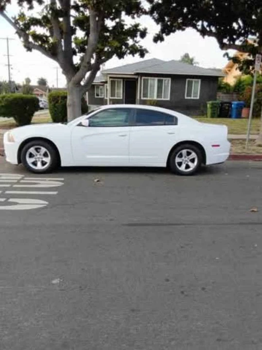 2014 Dodge Charger 7th Gen - Image 8 of 11