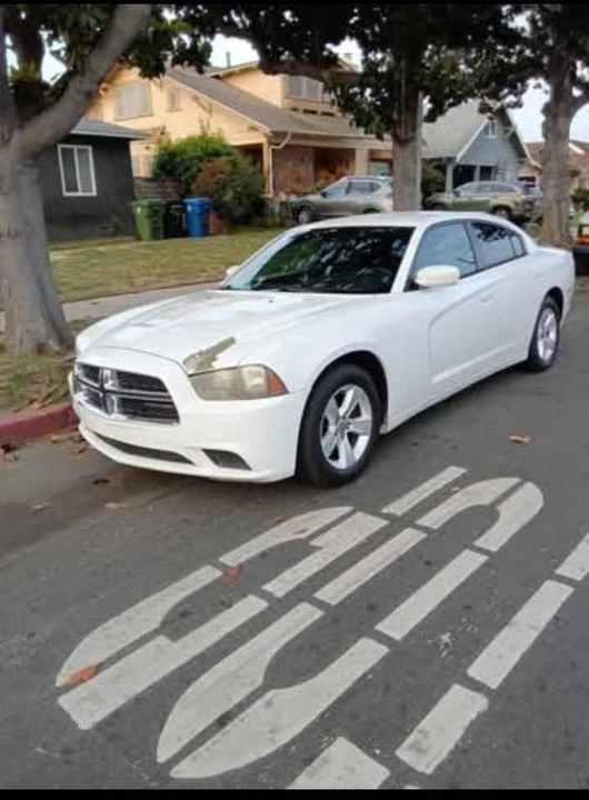 2014 Dodge Charger 7th Gen - Image 2 of 11
